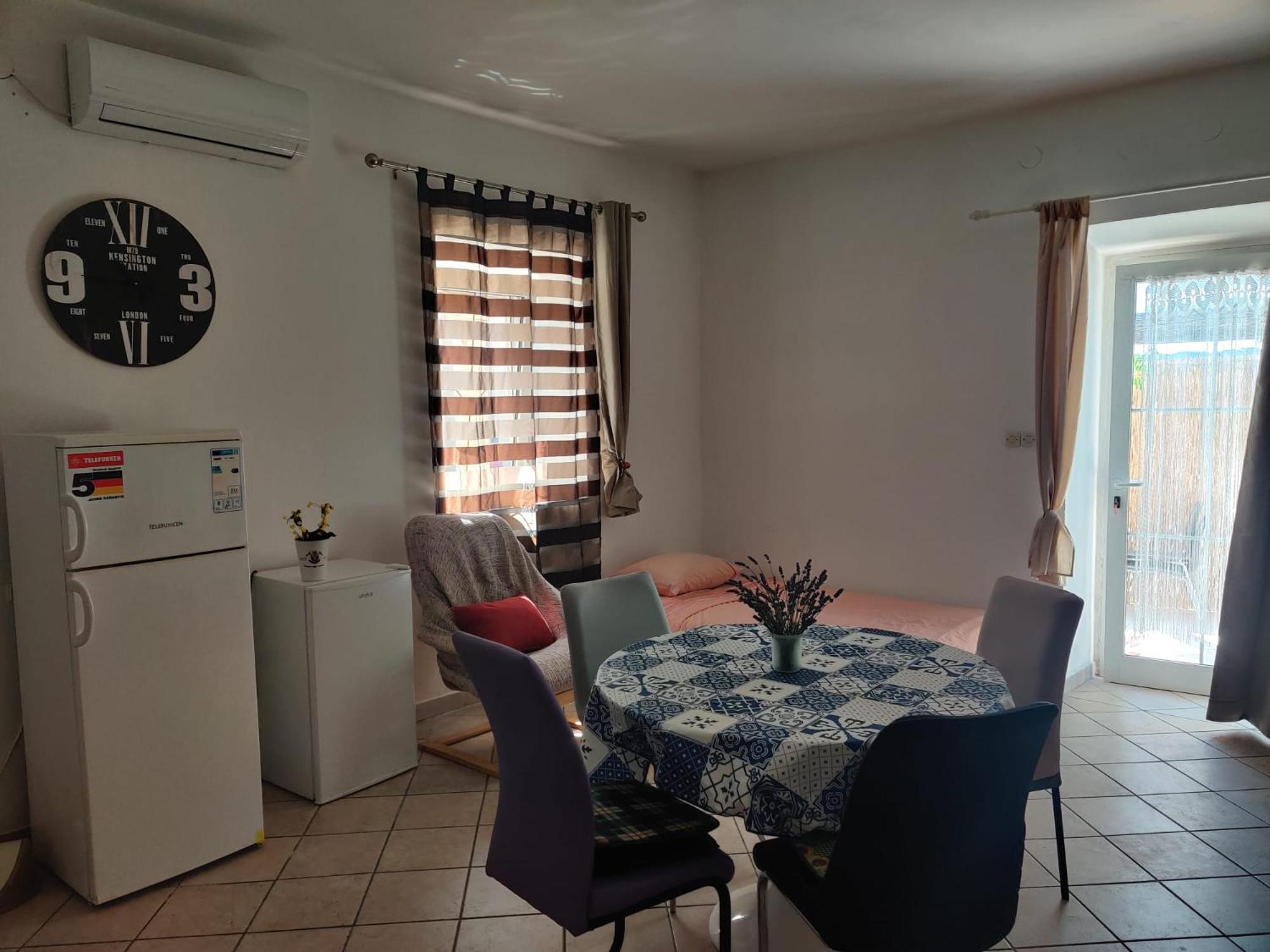 Apartments Pula With Private Parking Self Check In ภายนอก รูปภาพ