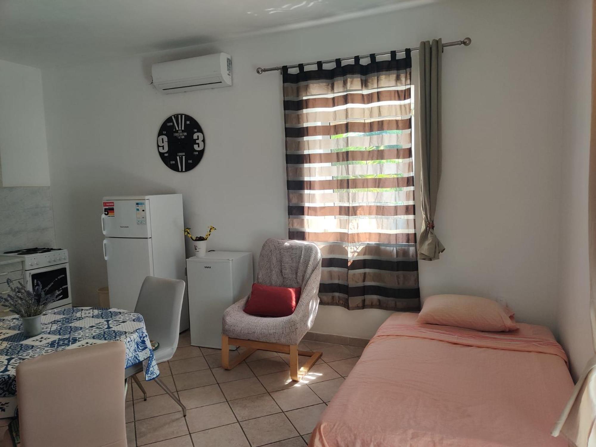 Apartments Pula With Private Parking Self Check In ภายนอก รูปภาพ