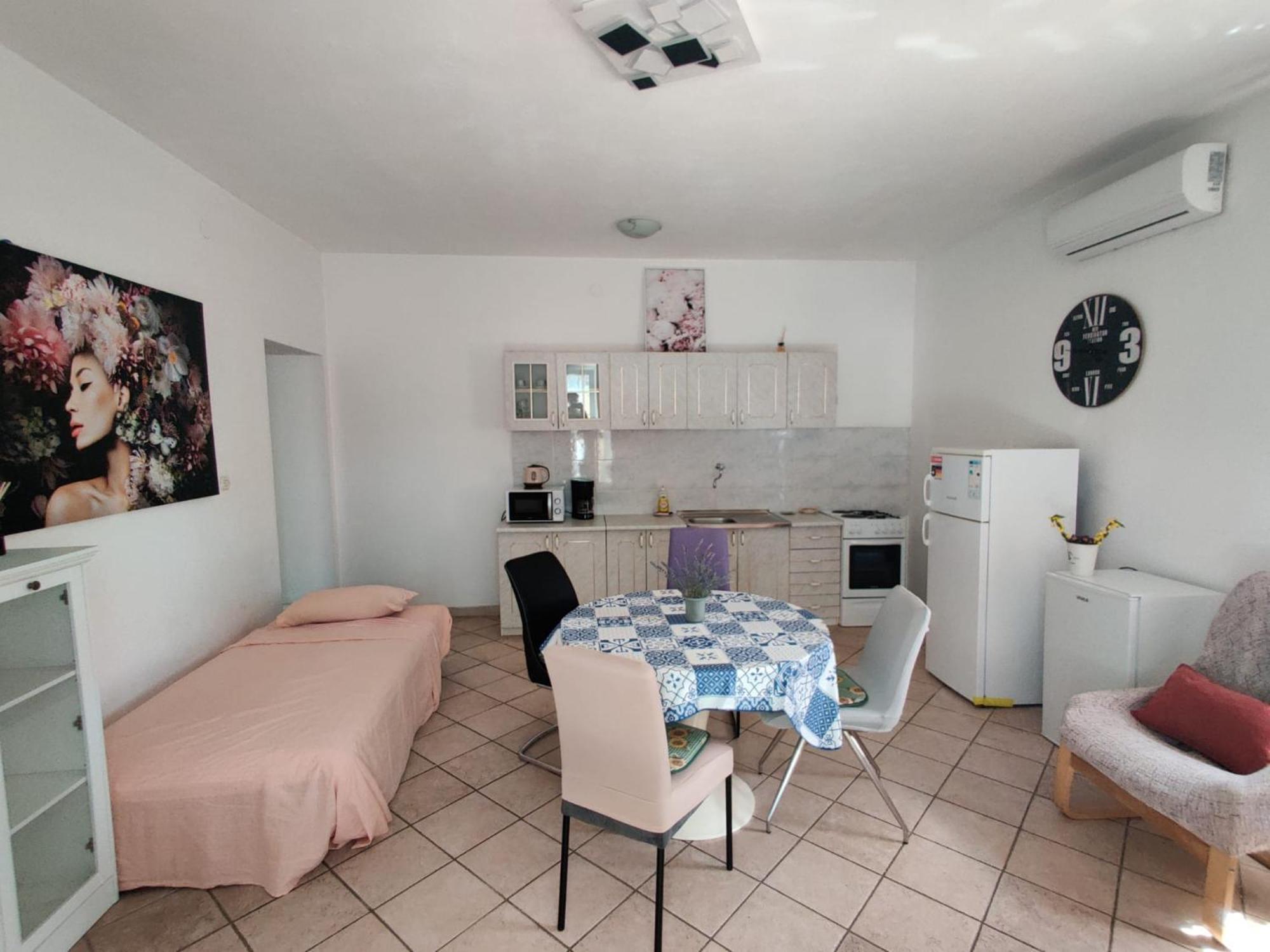 Apartments Pula With Private Parking Self Check In ภายนอก รูปภาพ