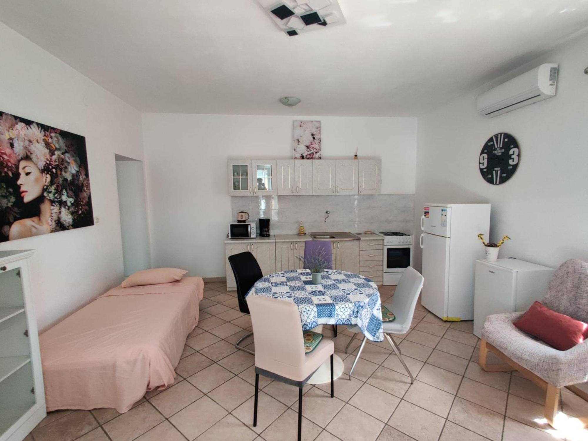 Apartments Pula With Private Parking Self Check In ภายนอก รูปภาพ